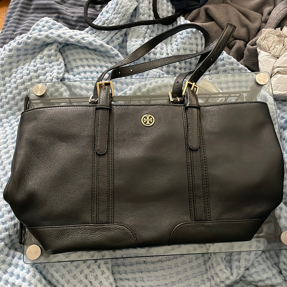 Tory Burch pebbled leather tote purse with zipper in black